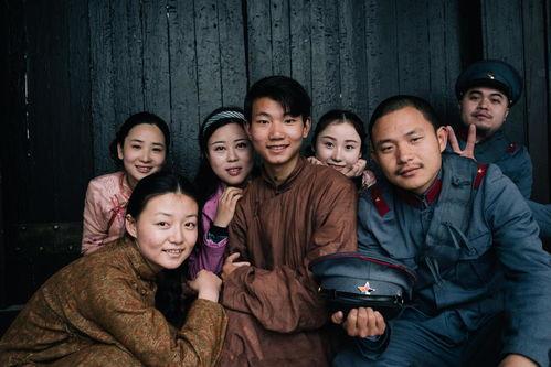 睡群众演员的真实经历,揭秘睡群众演员的辛酸历程